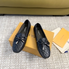 Louis Vuitton Low Shoes